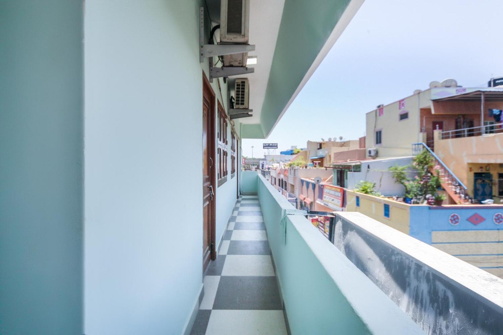 Oyo Modern Guest House Chennai Luaran gambar